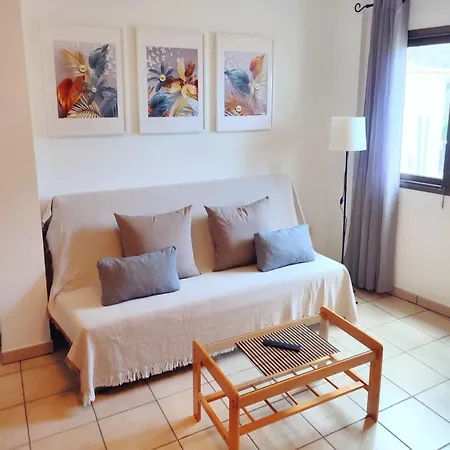 Apartment Pacucos 1 *